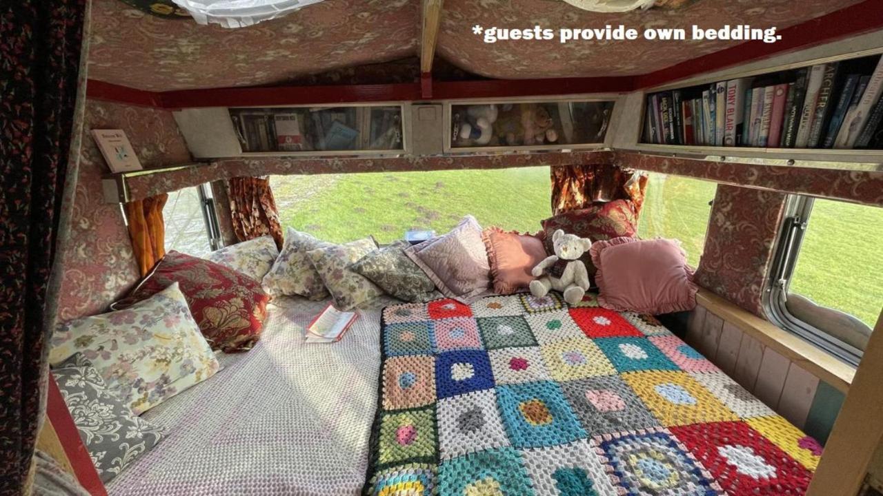 2 X Double Bed Glamping Wagon At Dalby Forest สการ์โบโรห์ ภายนอก รูปภาพ