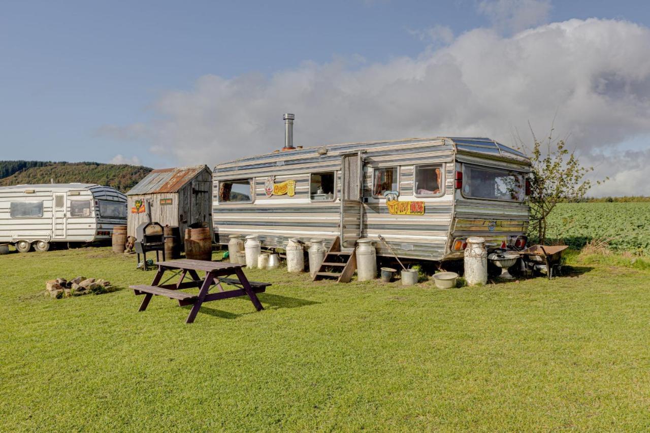 2 X Double Bed Glamping Wagon At Dalby Forest สการ์โบโรห์ ภายนอก รูปภาพ