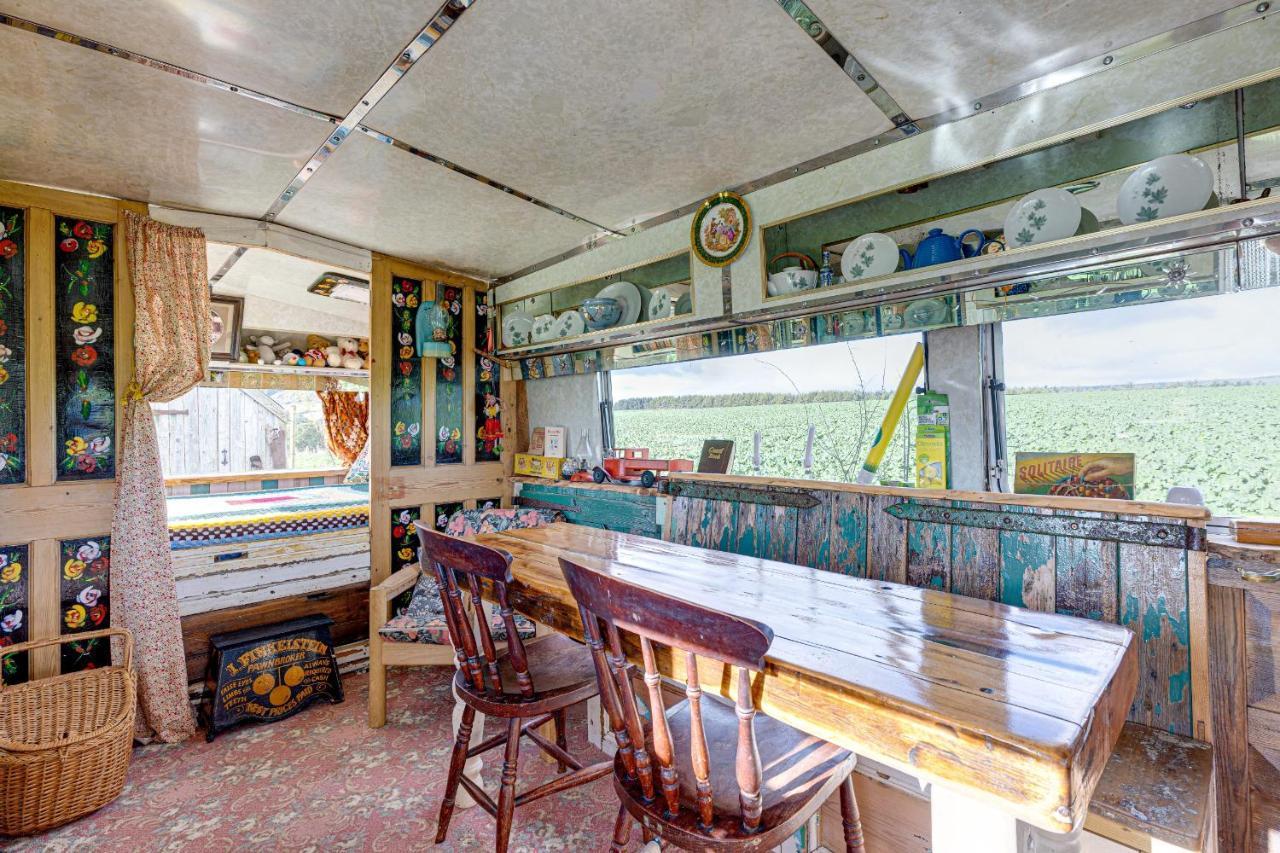 2 X Double Bed Glamping Wagon At Dalby Forest สการ์โบโรห์ ภายนอก รูปภาพ